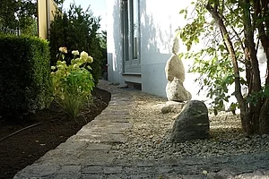 Gestaltung eines kleinen Privatgartens im südlichen Landkreis von Augsburg